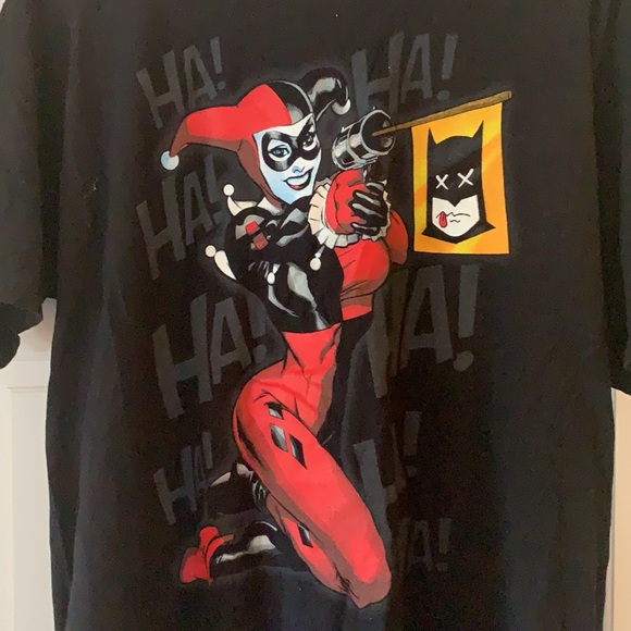 Harley Quinn T-shirt - Picture 2 of 3